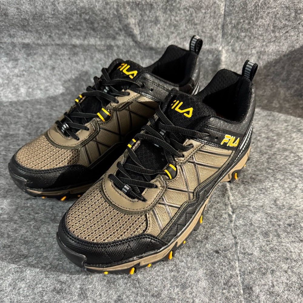Fila Men's AT Peake 20 outdoor trail shoes Size 10 NEW IN BOX